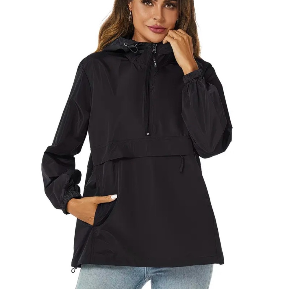 NWT Women’s Black Hooded Windbreaker Jacket